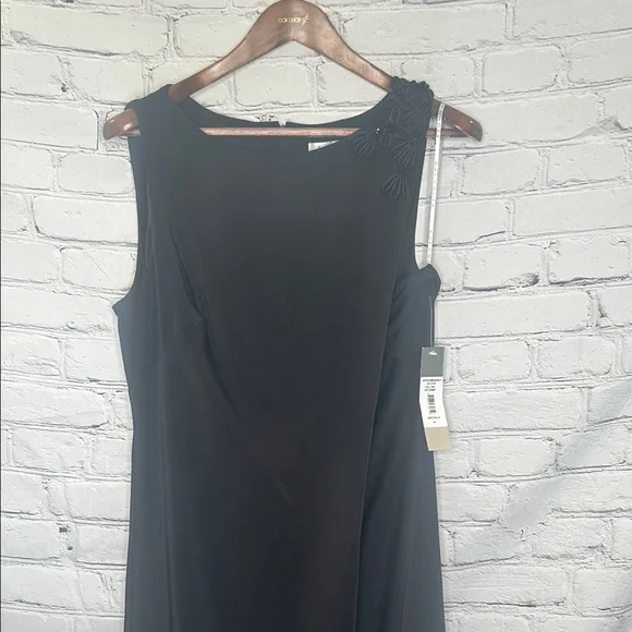 Kay Unger Elegant Black Long Sleeveless Gown Size 16 Brand New W/Tags Kay Unger Elegant Black Long Sleeveless Gown Size 16 Brand New W/Tags